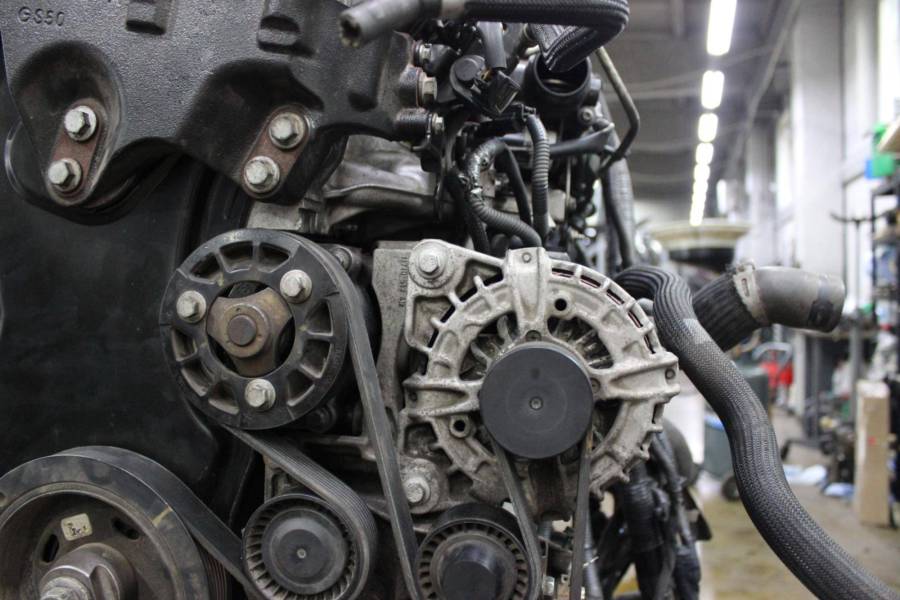 Jak działa alternator stx102371r i dlaczego warto go znać?